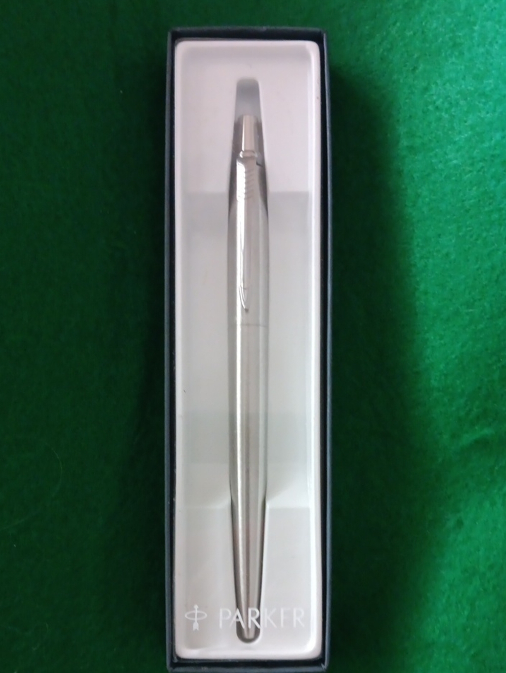 Parker SS Jotter Pen with Chrome Clip New In Box